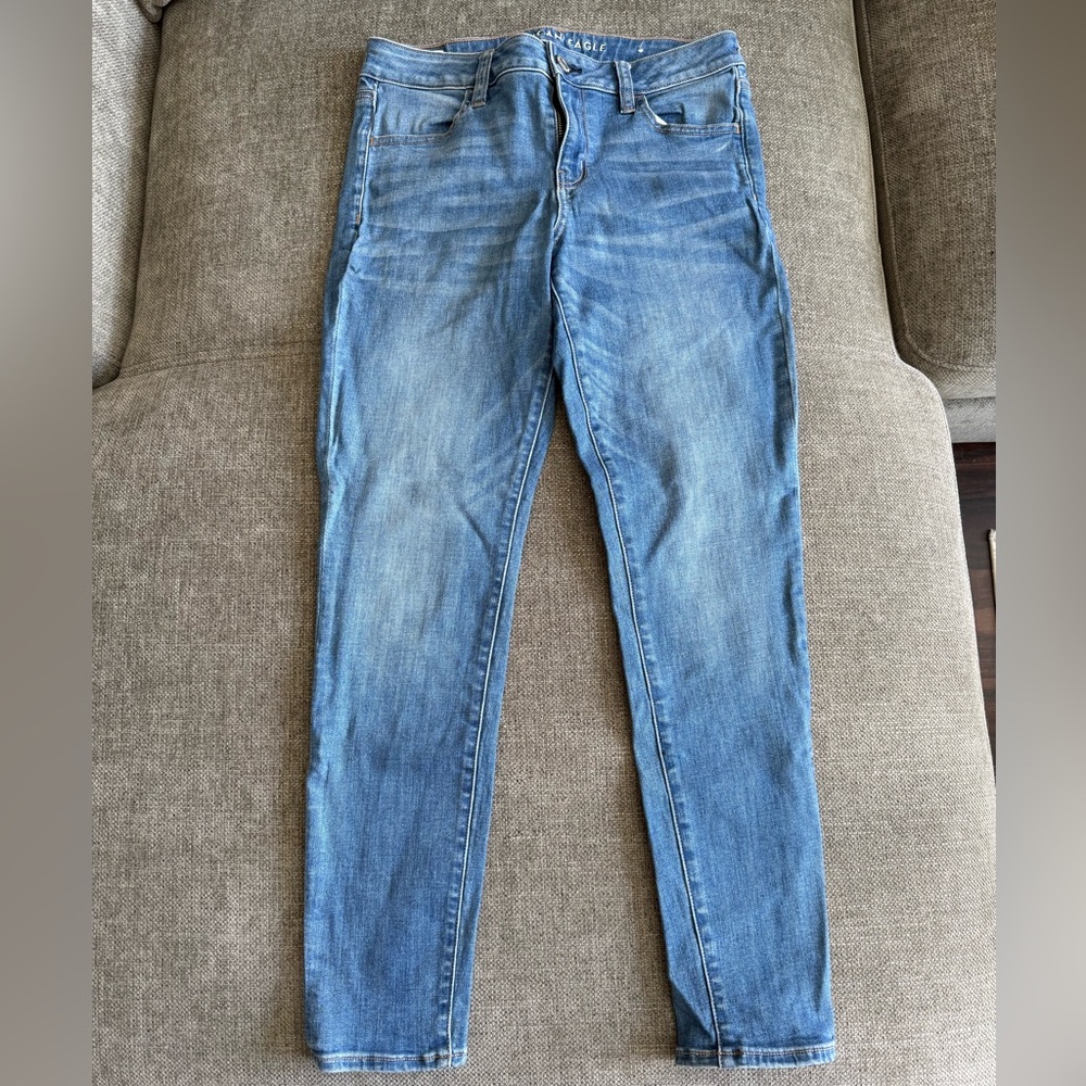 American Eagle Light Wash Jeggings
